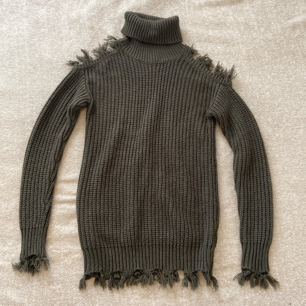 Green oversized sweater
